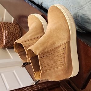 Dolce Vita Tan Suede Wedge booties, size 7.5